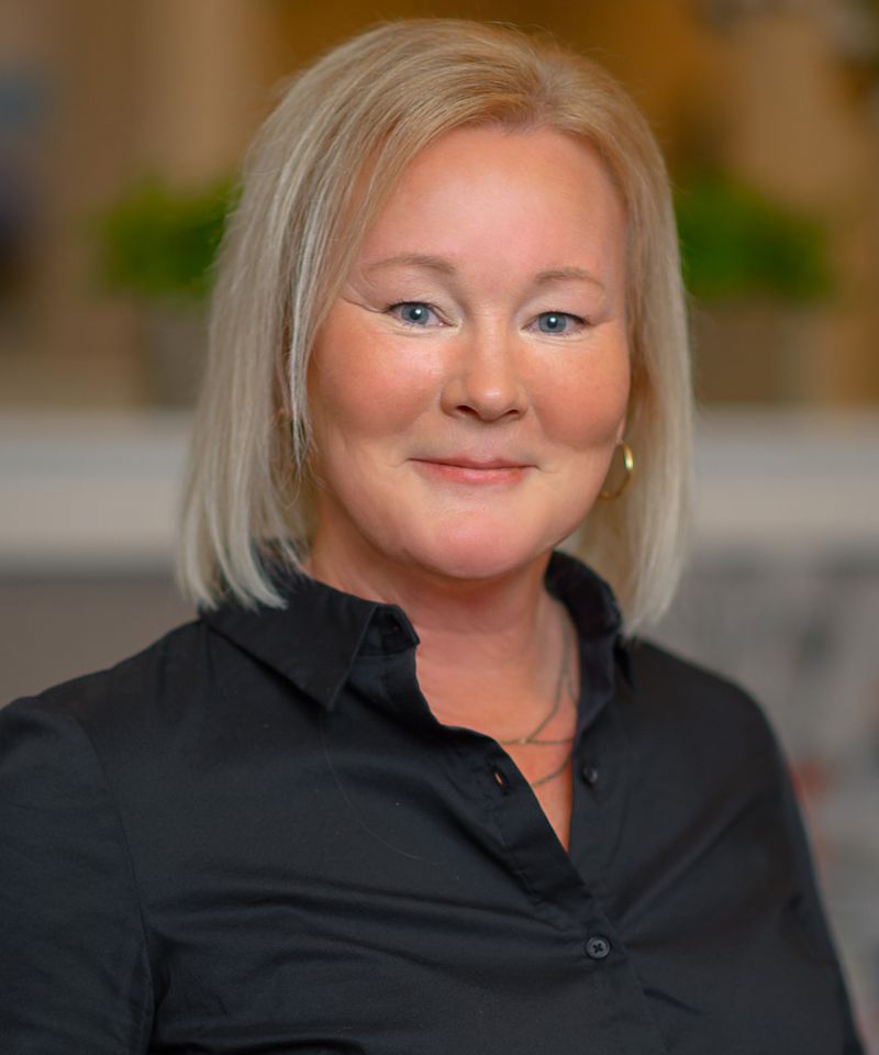 Tracy Fuerst Legal Assistant